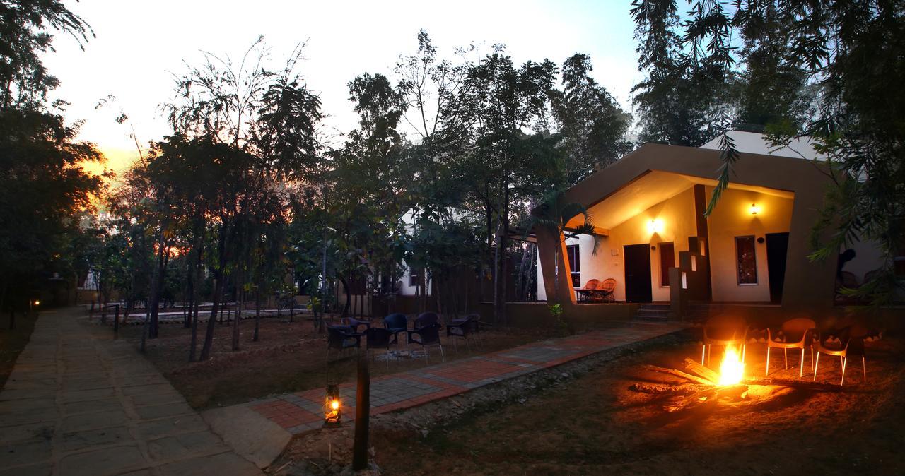 Mogli Resort Kanha Ngoại thất bức ảnh